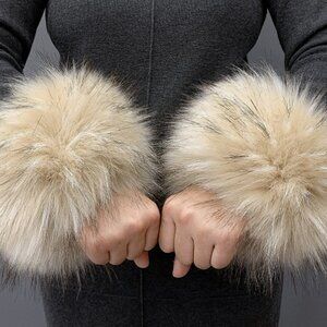 Faux Fur Sleeve Cuffs Apricot Cream Black Tipped New